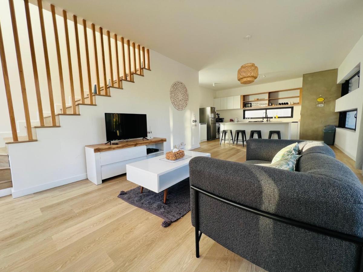 Into The Sea - Modern Home Close To The Beach Albion Εξωτερικό φωτογραφία